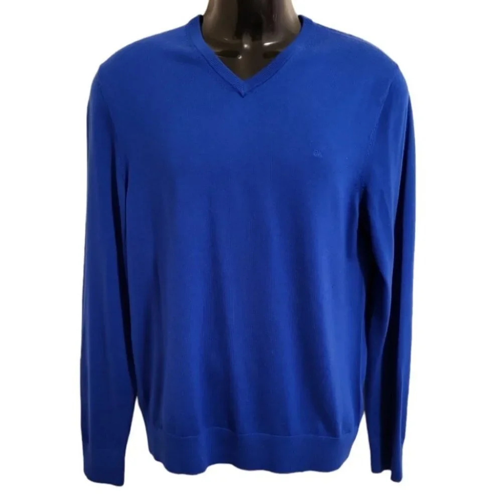 Calvin Klein Men's VNeck Sweater (Size M)
